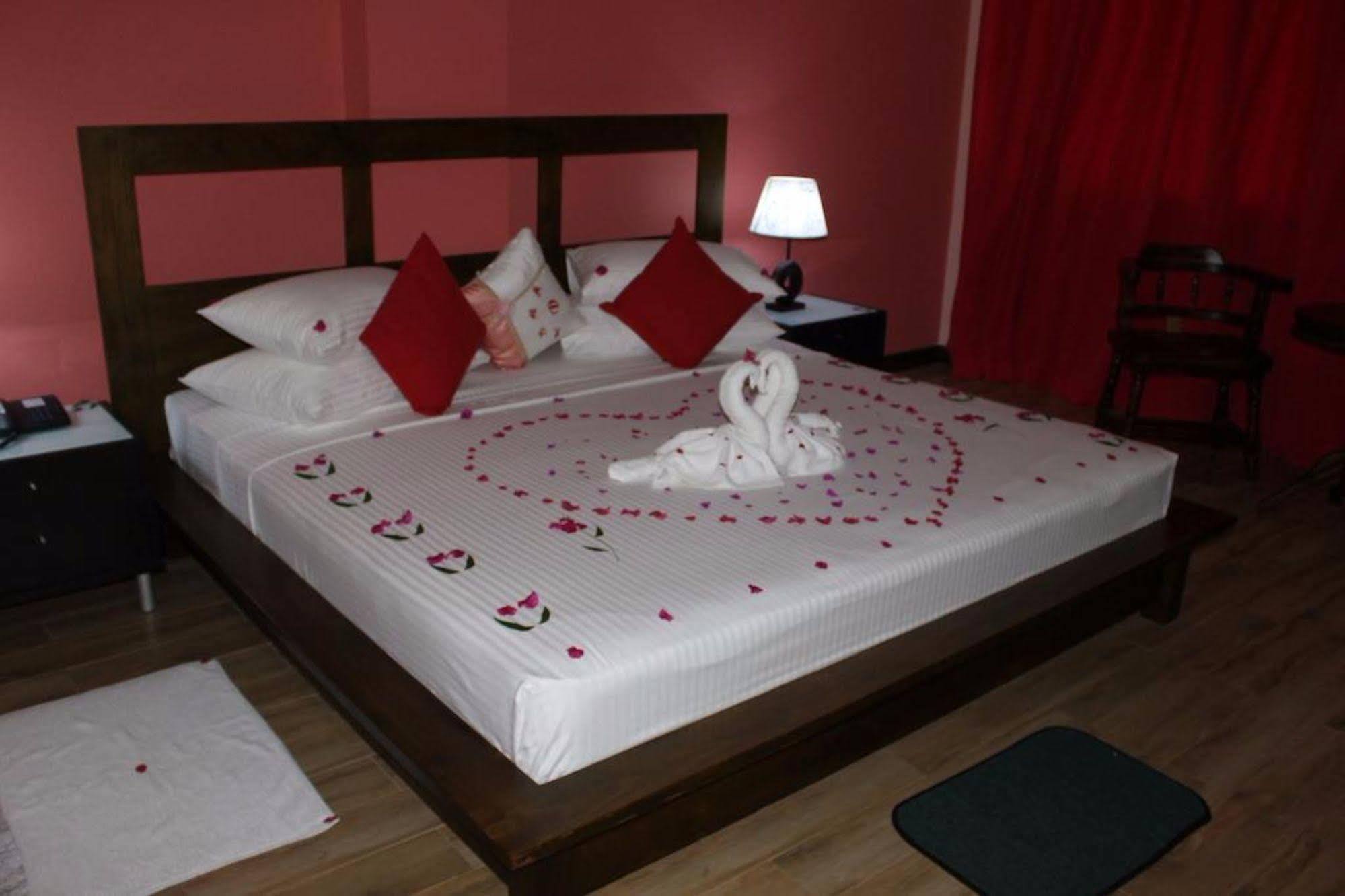 Hotel East Lagoon Batticaloa Dış mekan fotoğraf